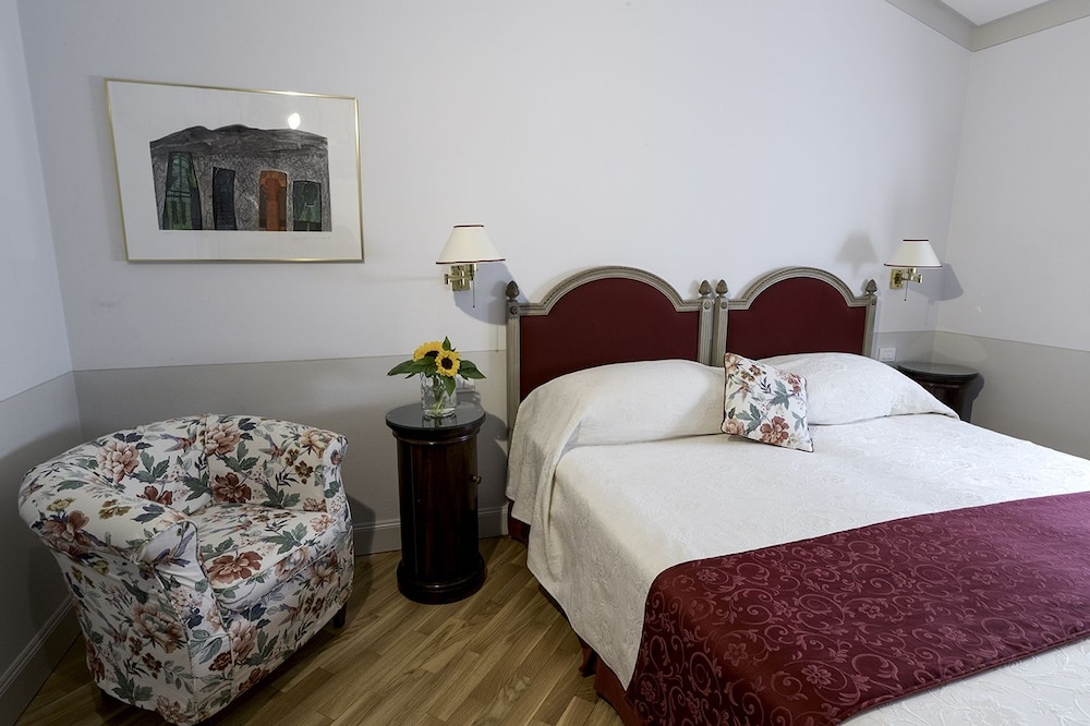 Albergo Pietrasanta 22/66