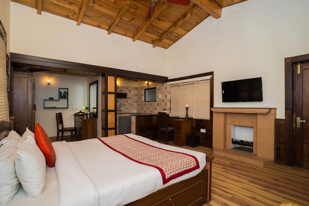 BHIKAMPUR LODGE 12/50