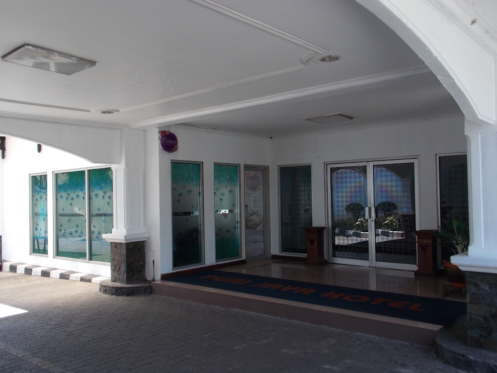 Puri Jaya Hotel (ex NIDA Rooms Cempaka Senen Market) 10/41