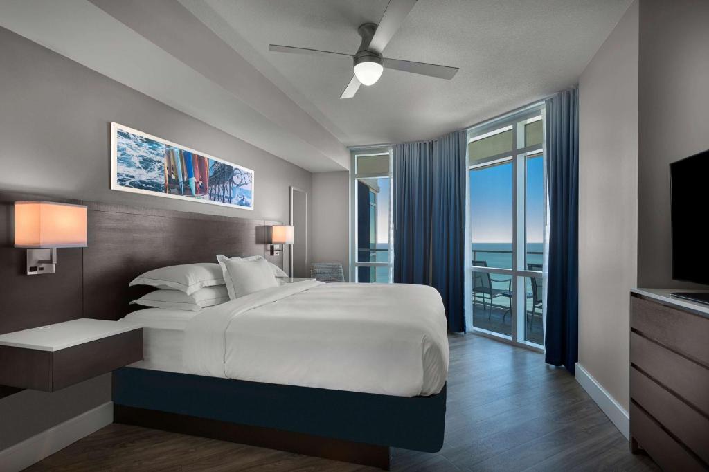 2 BEDROOMS, SUITE, KING BED, 2 QUEEN BEDS, OCEAN VIEW, ACCESSIBLE