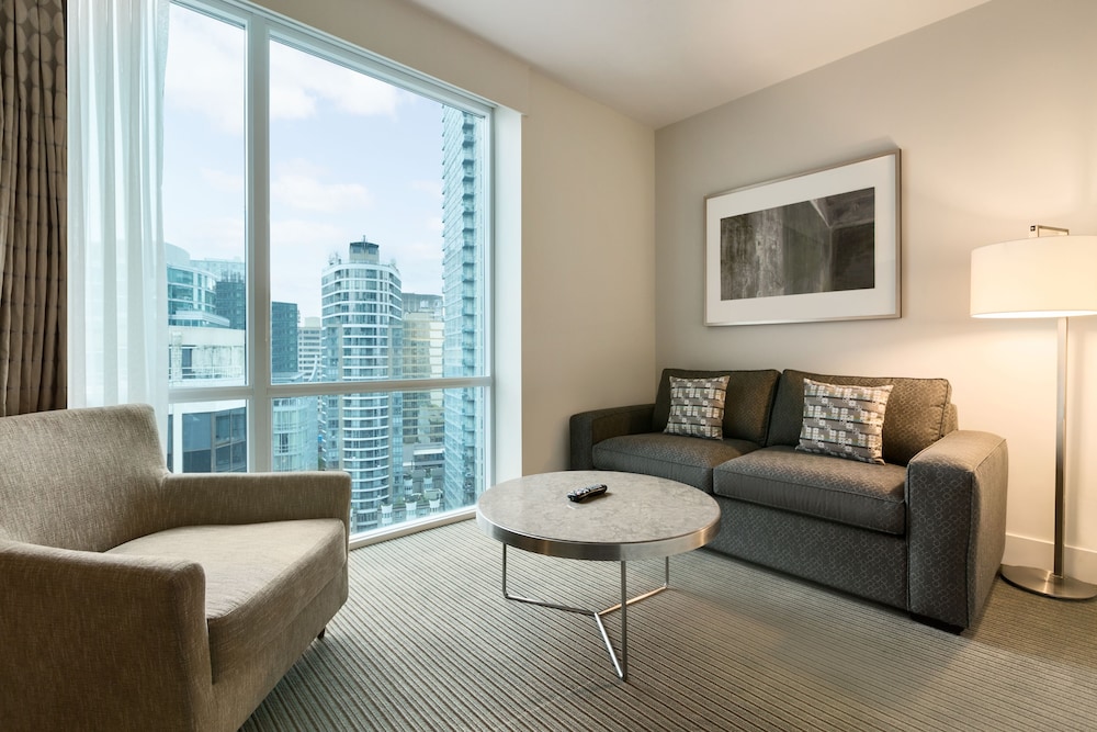 Coast Coal Harbour Hotel 37/64