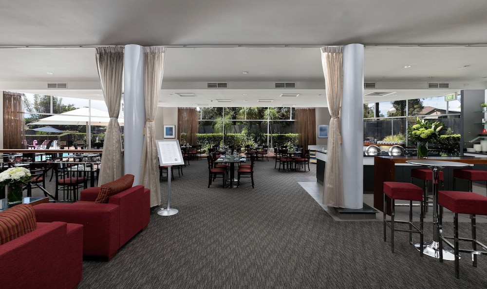 Rydges Bankstown 30/46