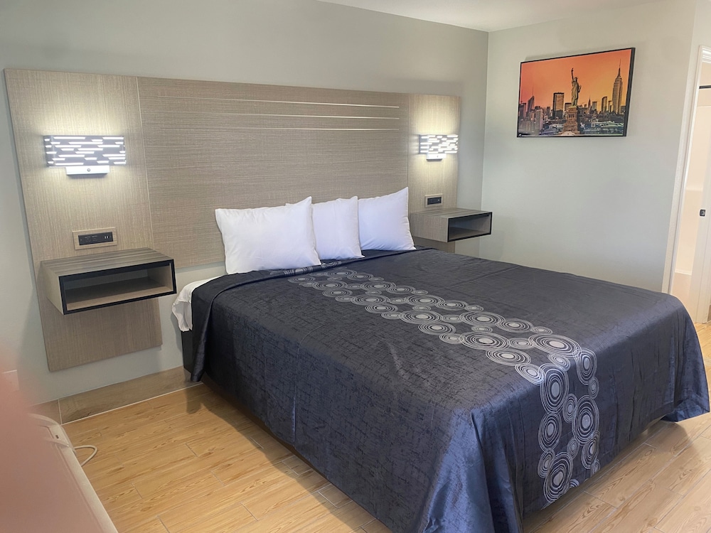 Mayfair Inn Ontario Airport 10/35