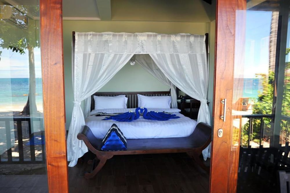 Koh Tao Beach Club 32/67