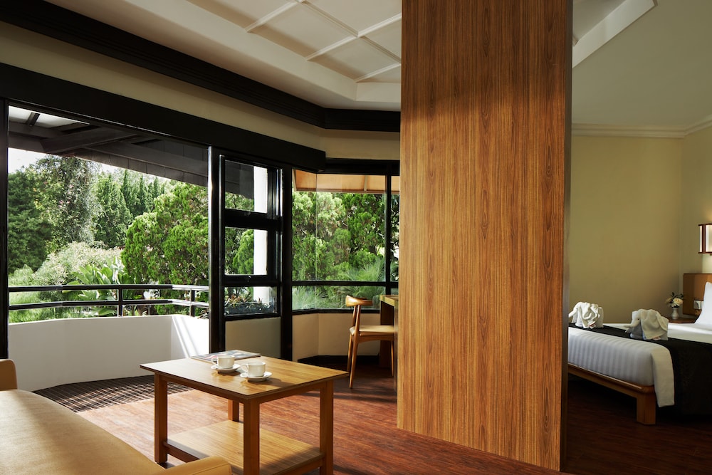 El Hotel Kartika Wijaya Batu 35/57