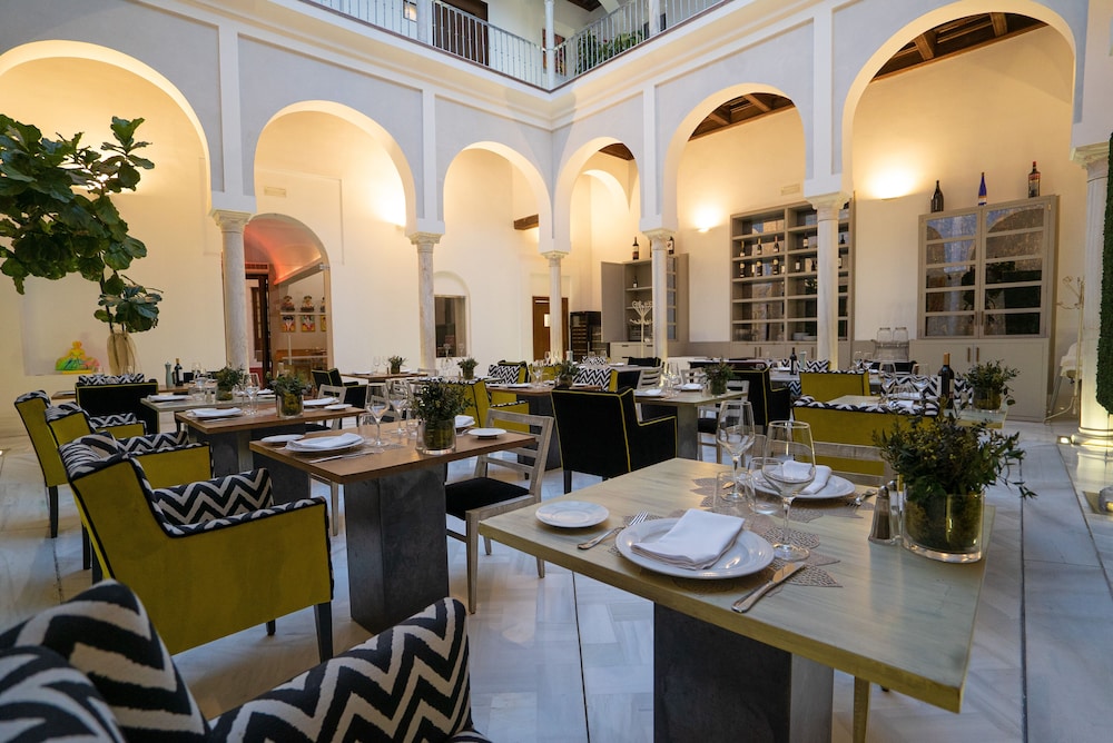 Hotel Boutique Palacio Pinello 56/73