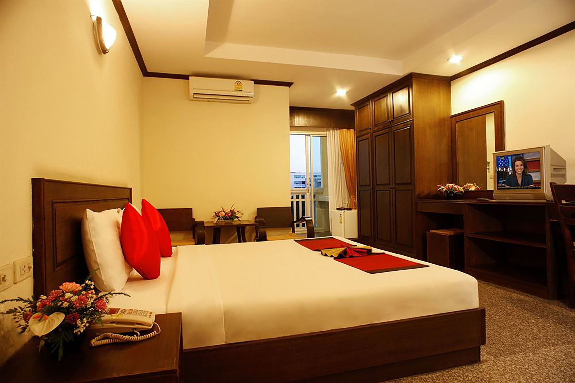 2 BEDROOMS, FAMILY