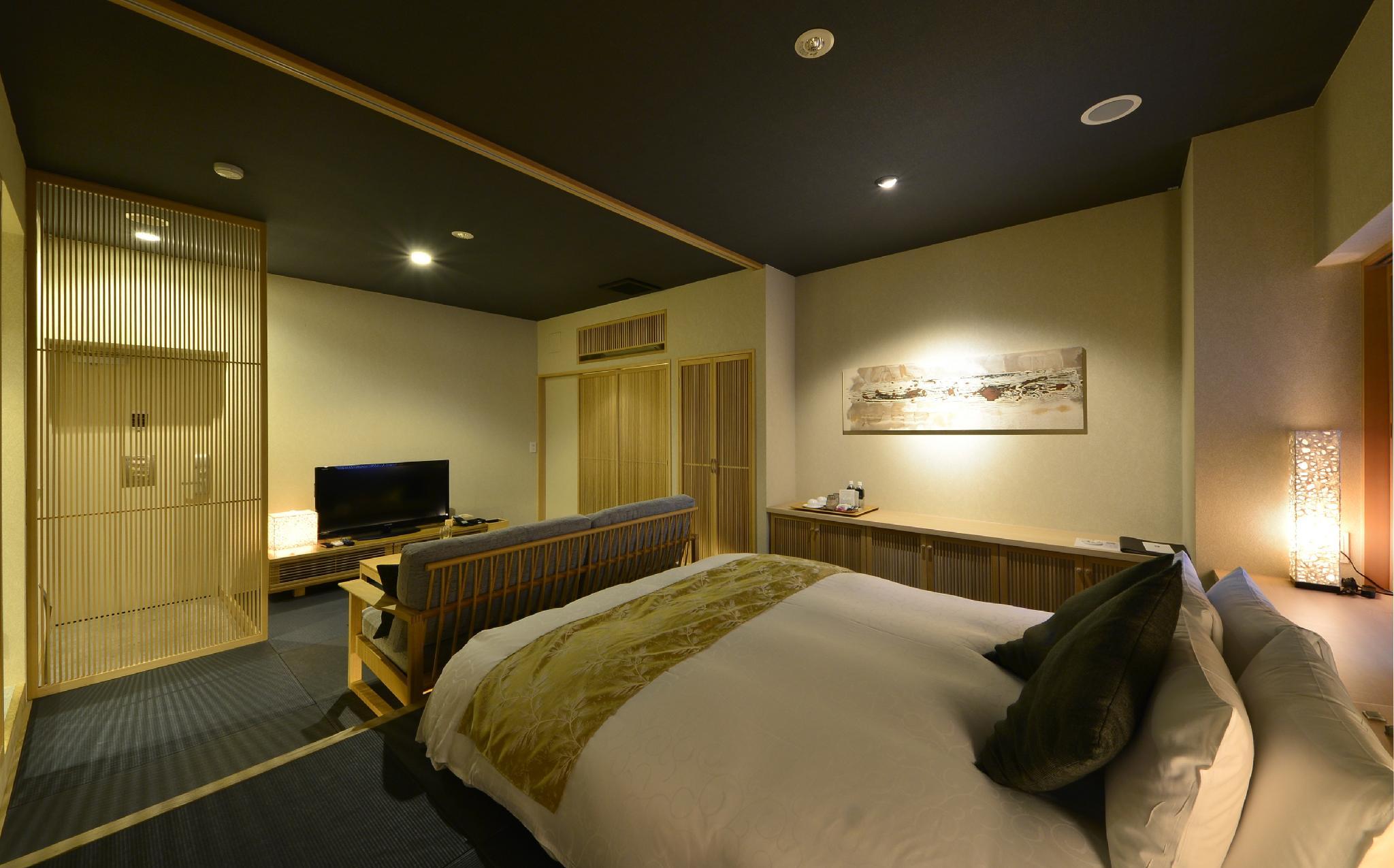 Japanese, Queen Bed