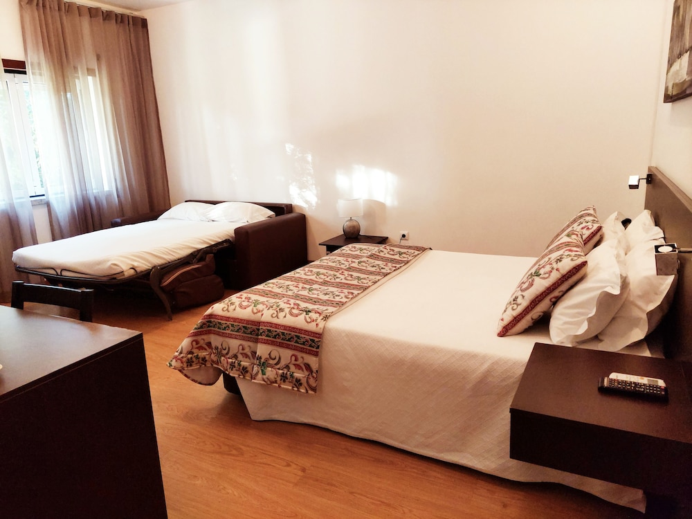 HOTEL LOURO 37/69