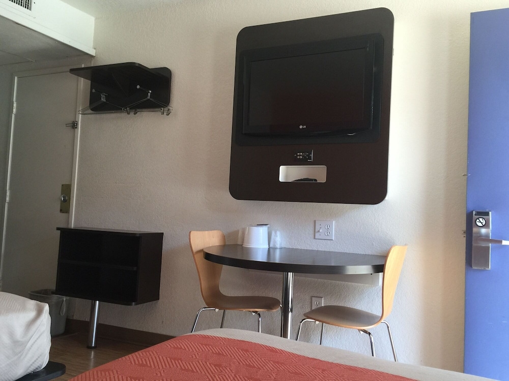 Motel6 Ardmore, OK 50/54