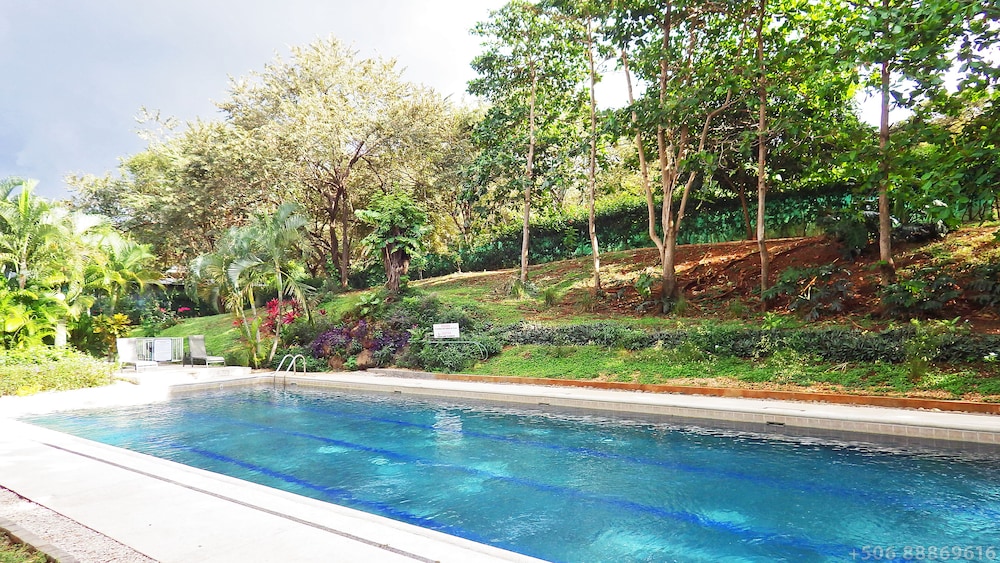 The Oaks Tamarindo Condominiums 61/67
