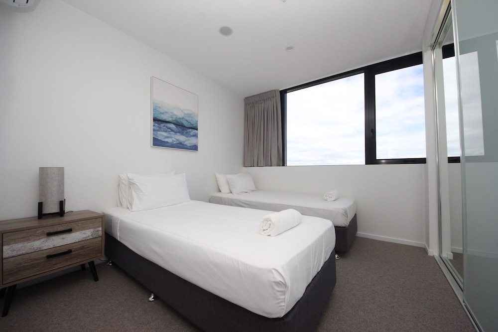 Qube Broadbeach 9/50