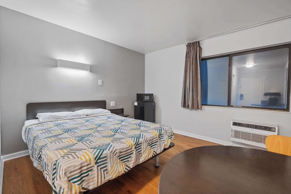 Motel6 Normal, IL - Bloomington Area 24/39