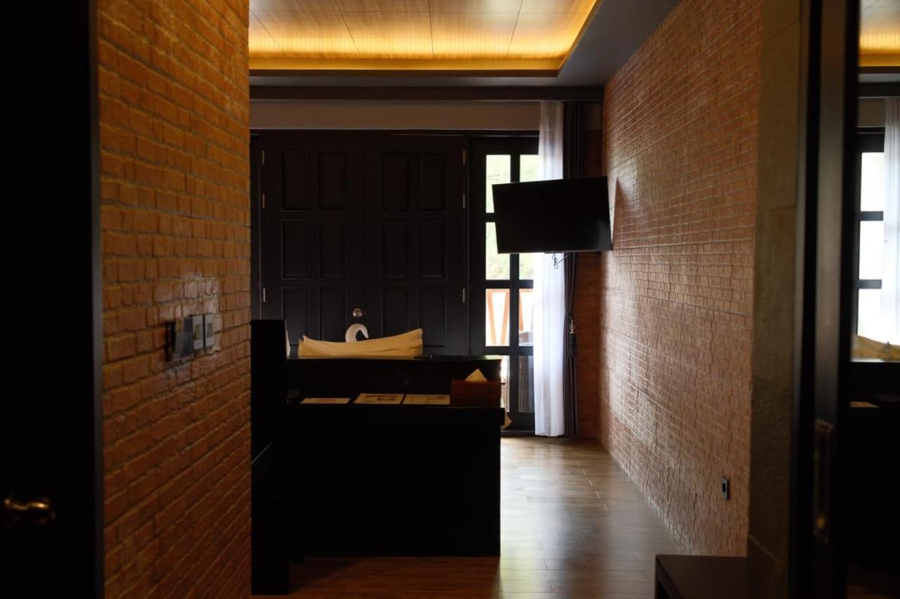 JL World Hotel Dili 4/50
