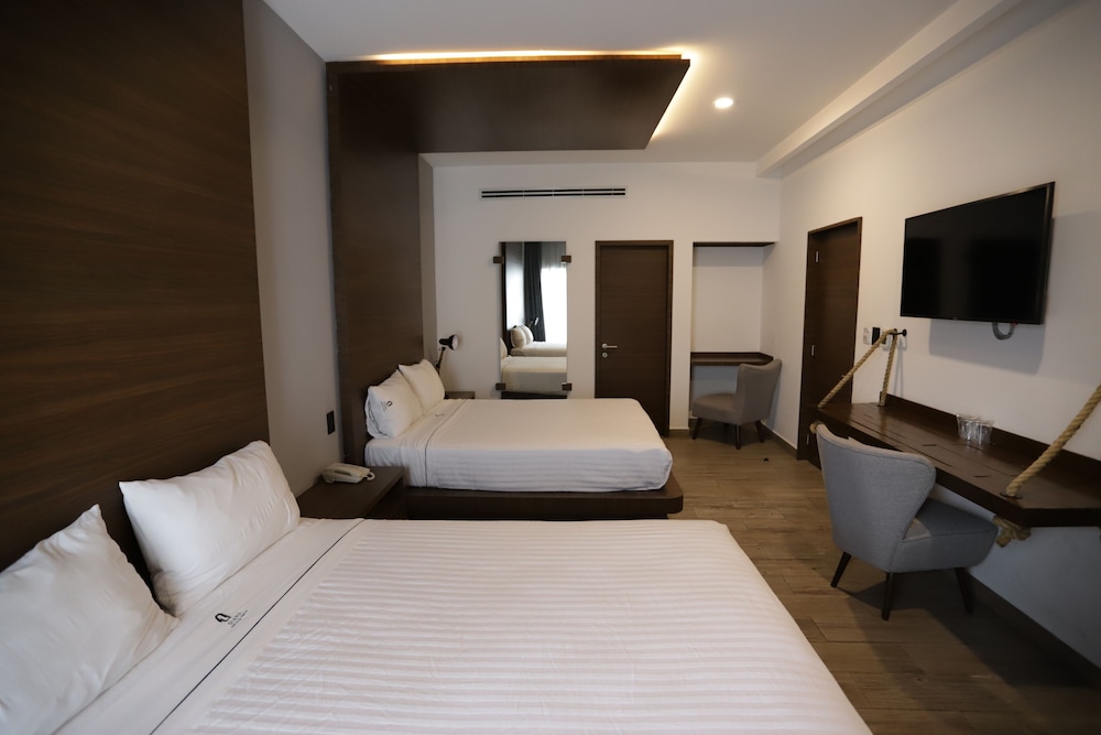 Hotel Diana Unico 2/23