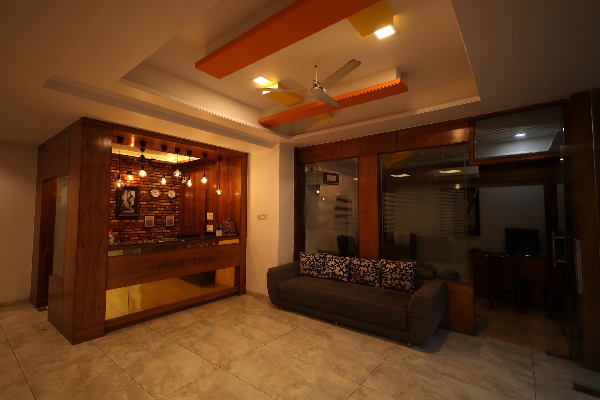 Oyo 4445 Hotel Saishri 55/63