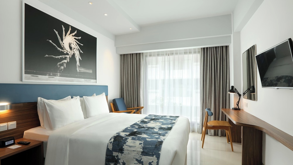 HOLIDAY INN EXPRESS BARUNA BALI 27/73