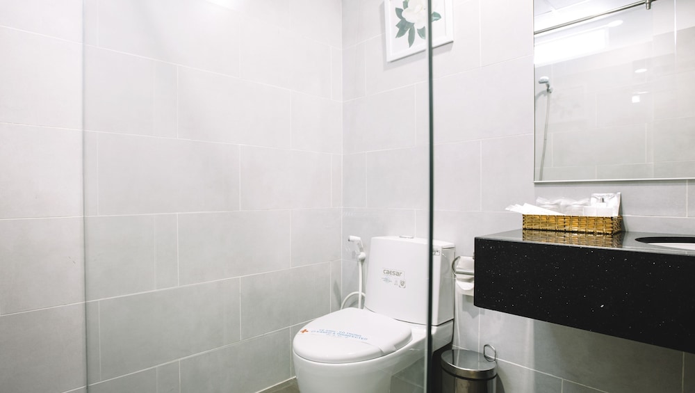 A25 Hotel - 142 Bui Thi Xuan 61/63