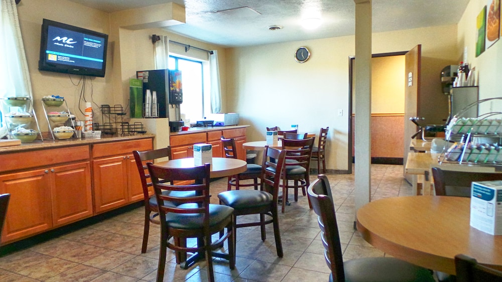 Quality Inn Airport Boise ID 38/50