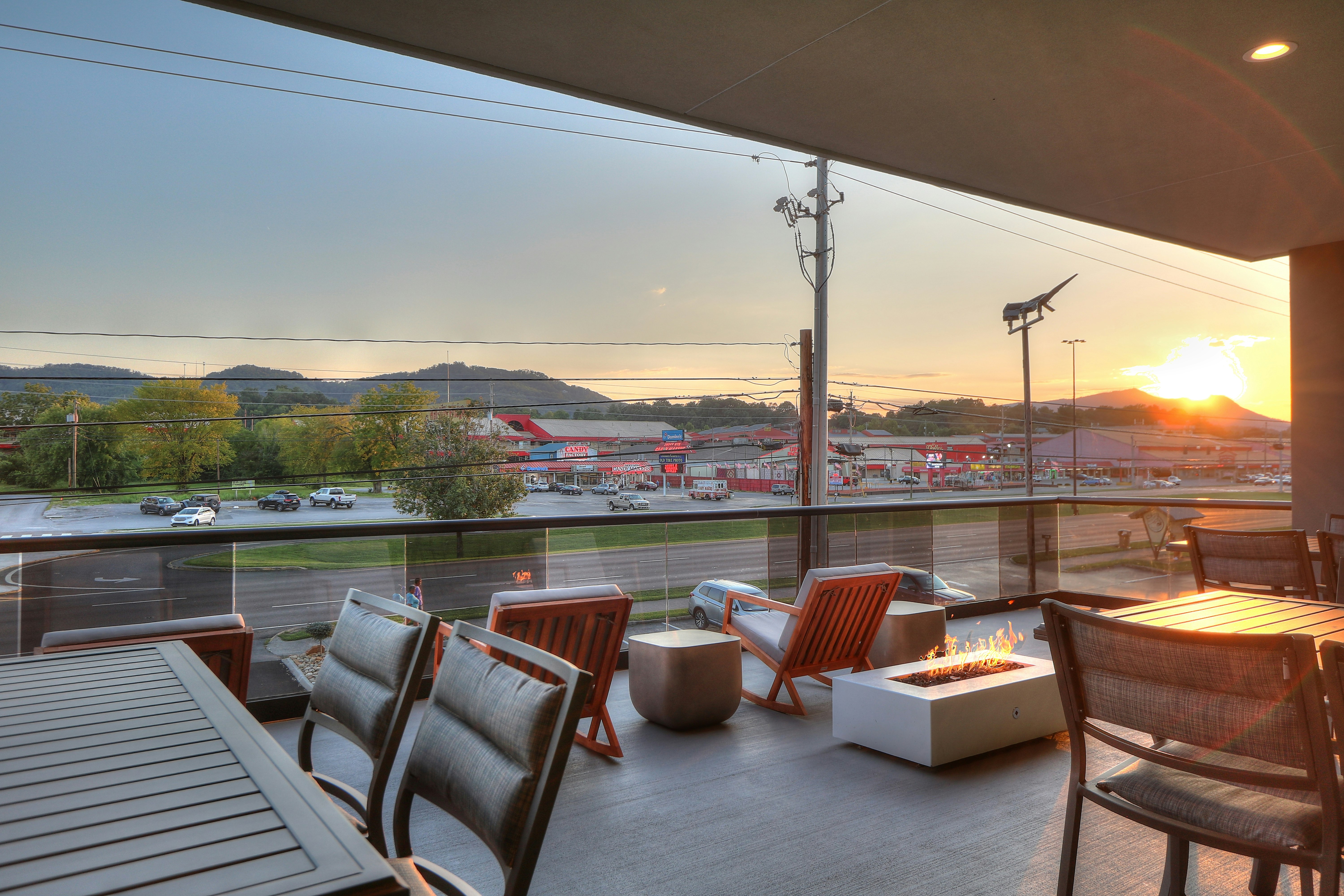 Holiday Inn & Suites Pigeon Forge Convention Center (ex Econo Lodge Hotel) 14/30