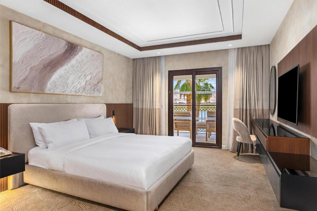 Nile, Deluxe, Suite, Double Bed, Balcony