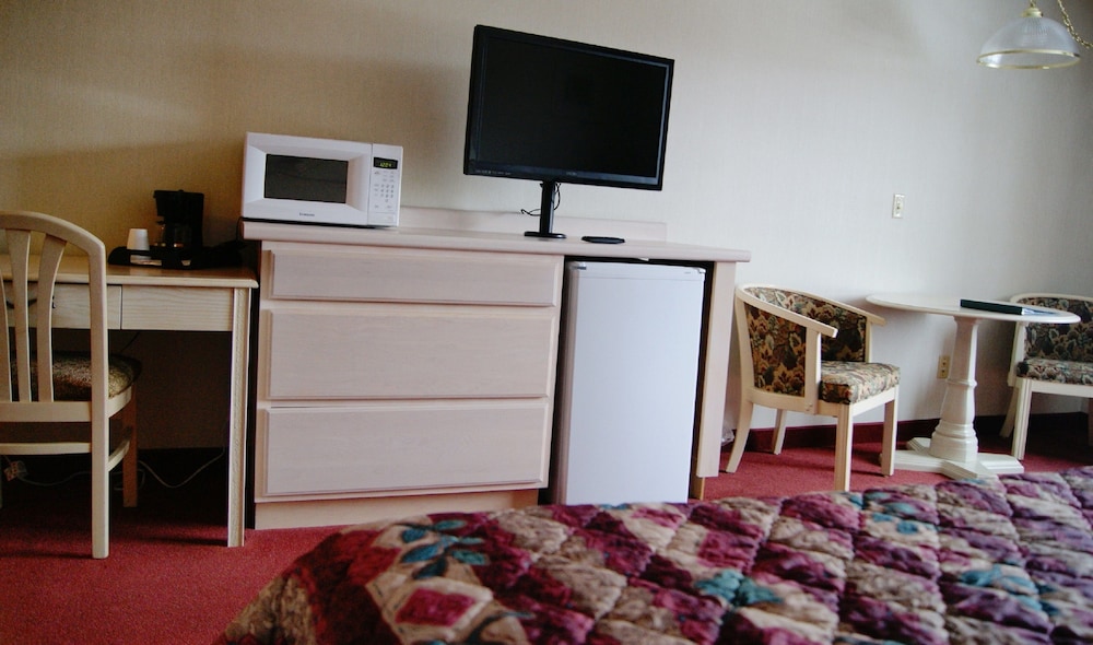 Meadow Court Inn 46/52