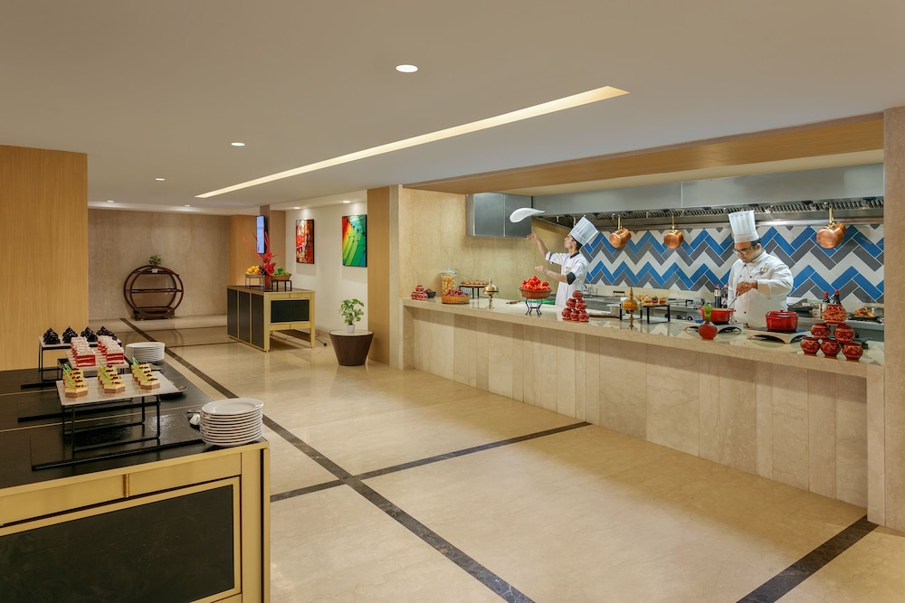 Novotel Ahmedabad 8/71