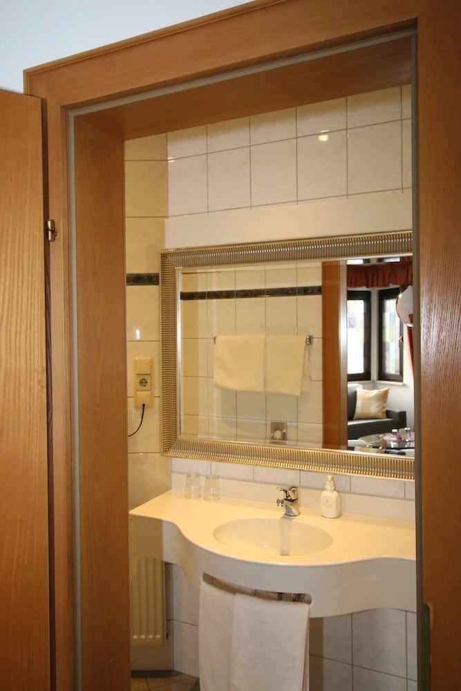 Bruhls Hotel Trapp 49/50