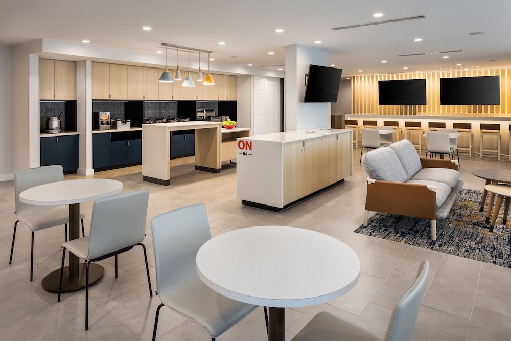 TownePlace Suites by Marriott West Kelowna 25/35