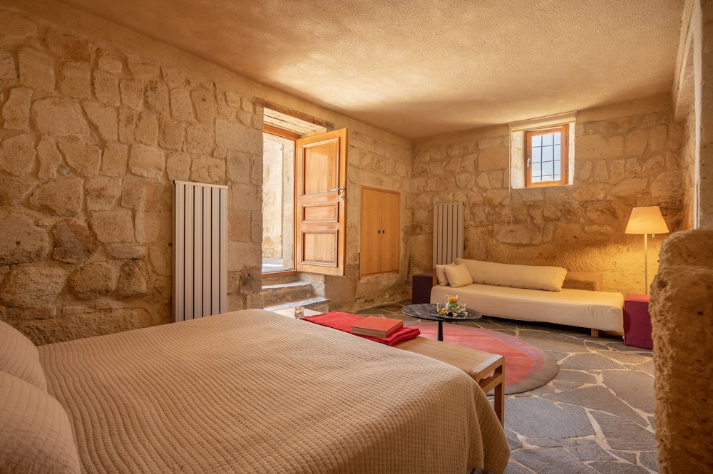 Serinn House 25/42