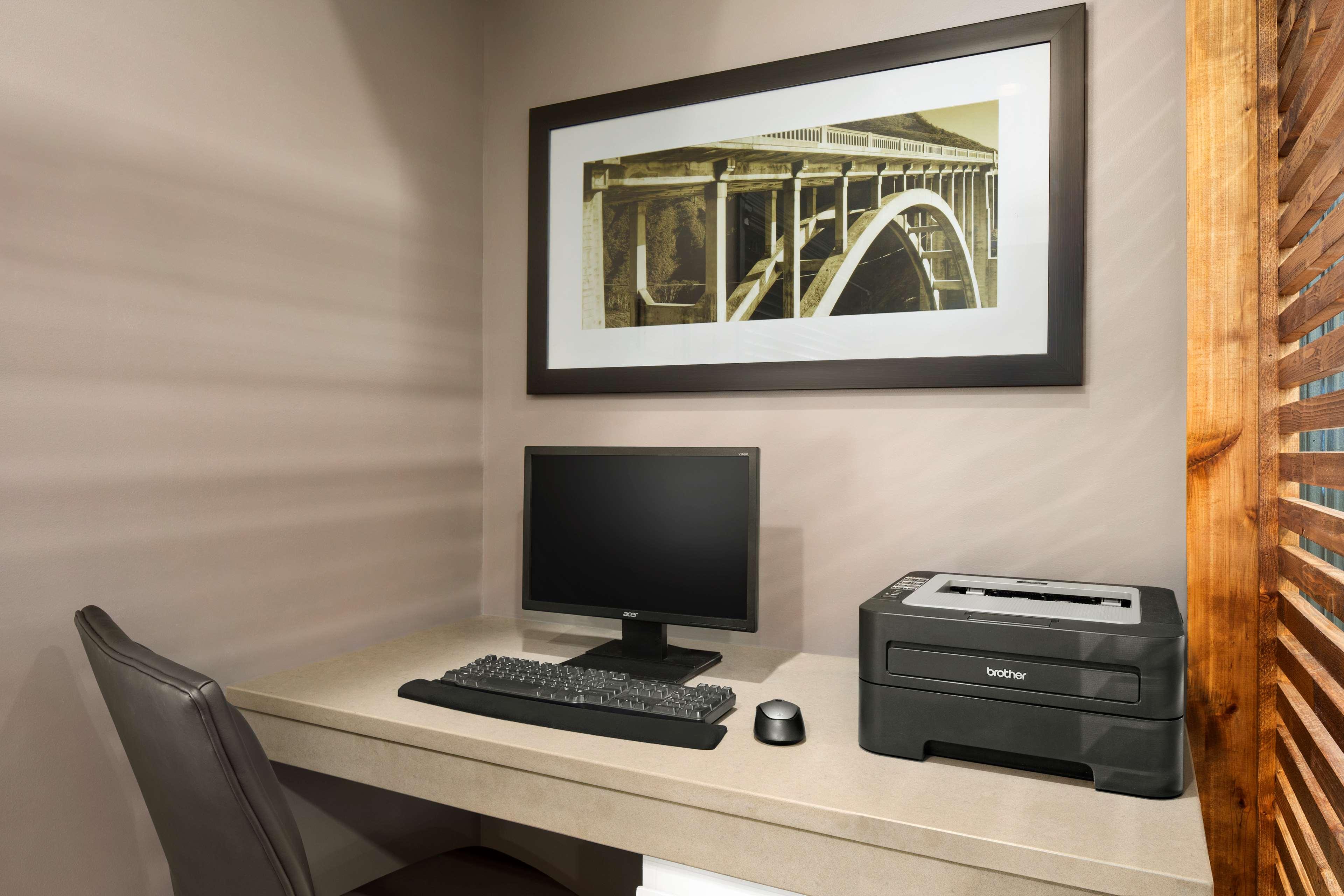 Country Inn & Suites by Radisson, Columbus Airport, OH 27/34