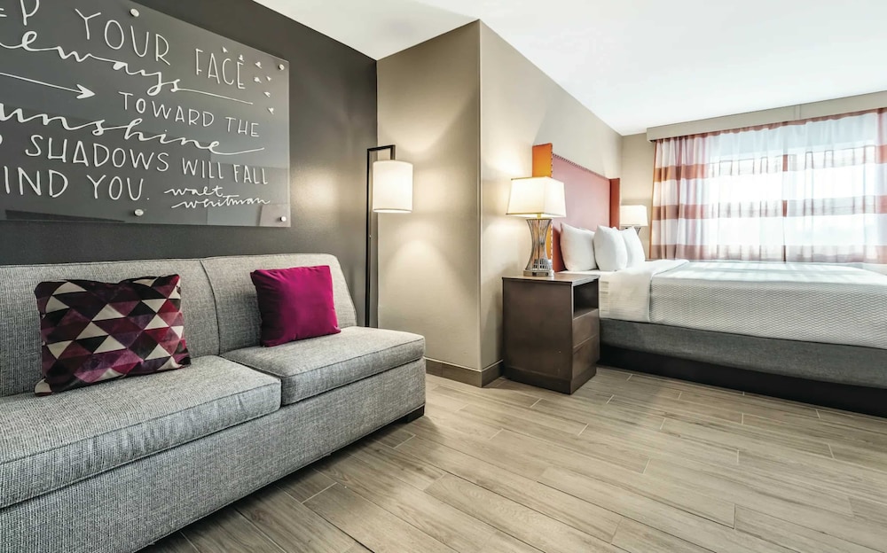 La Quinta Inn And Suites By Wyndham Seattle Federal Way 30/49