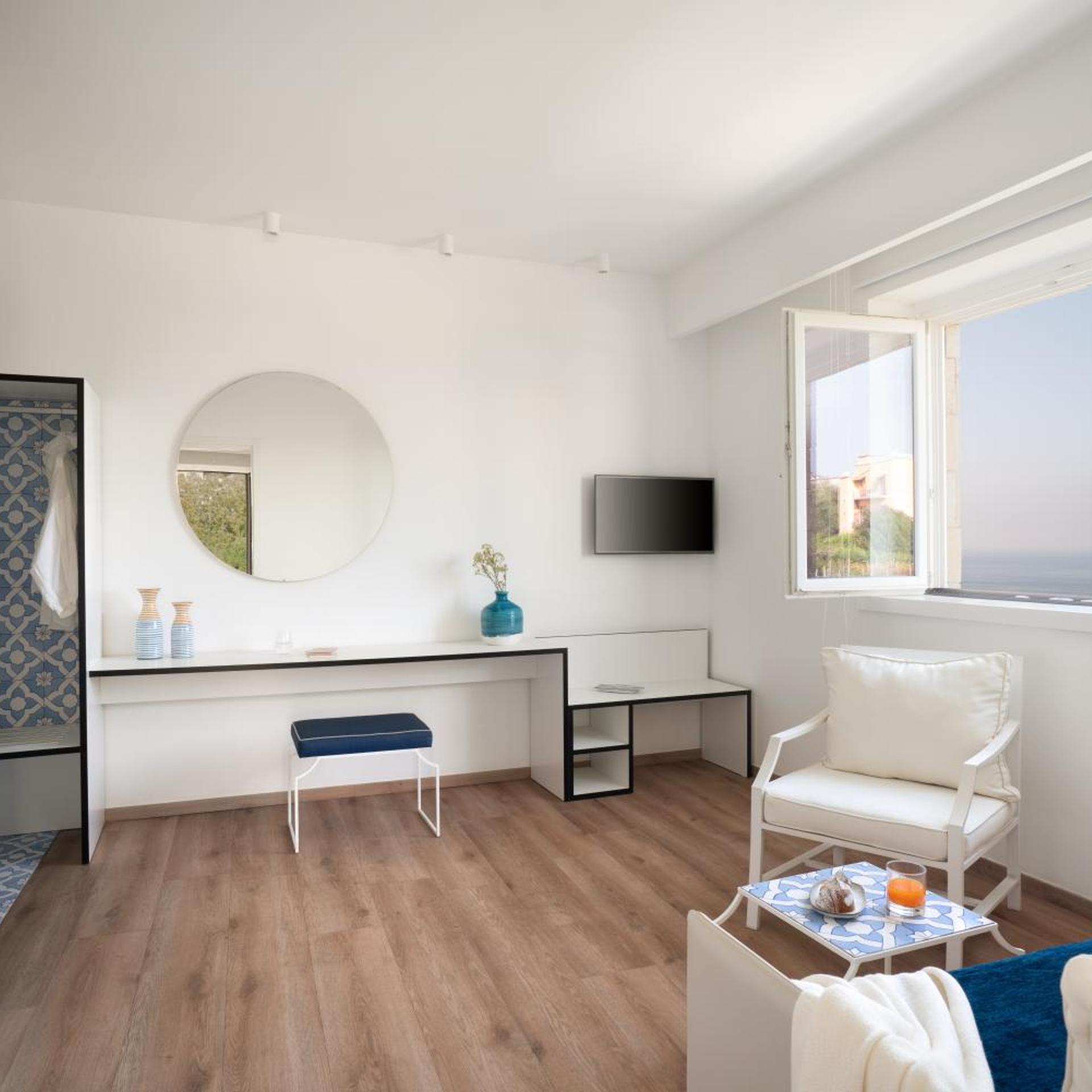 Domo 20 Hotel 24/48
