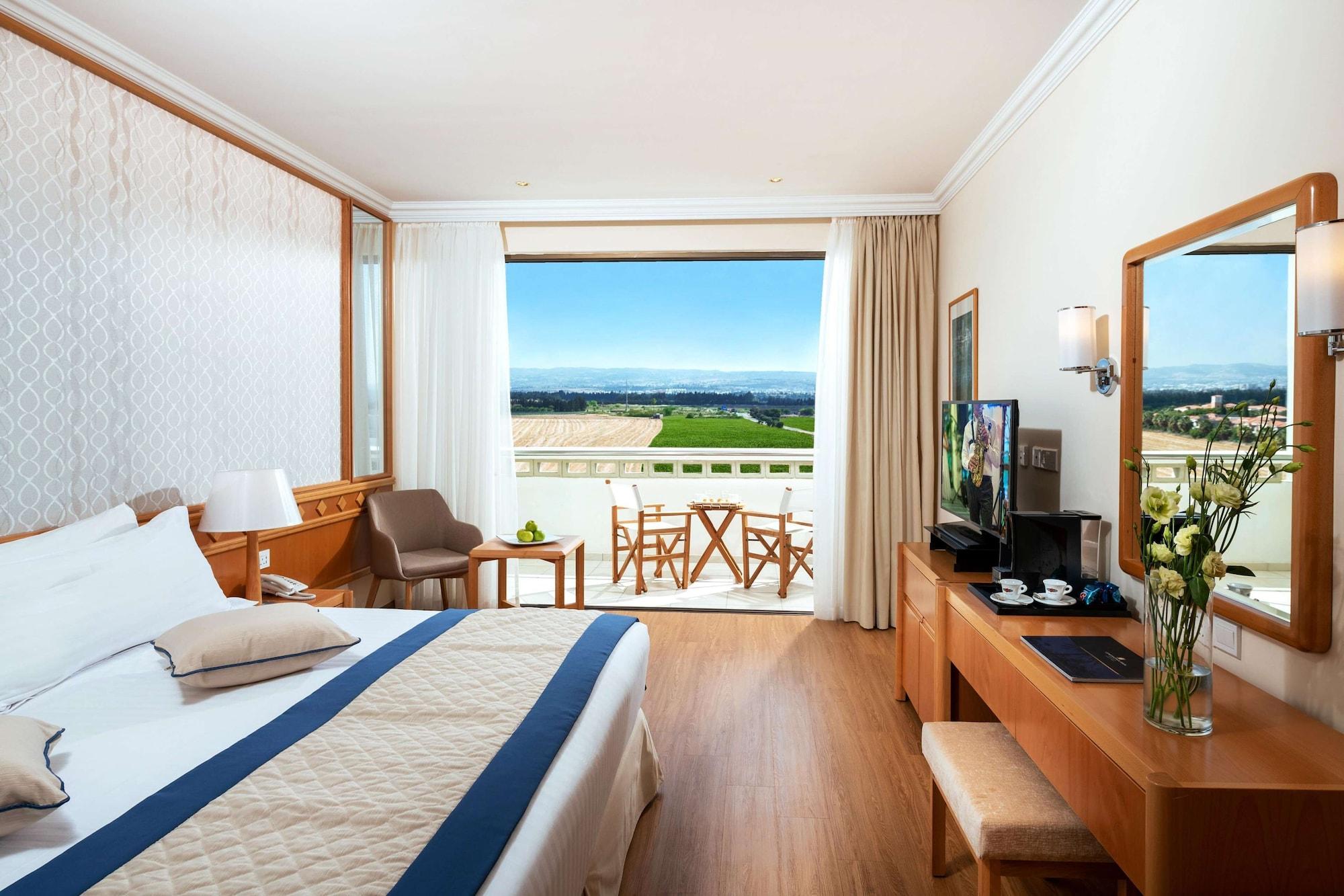 2 Bedrooms, Connecting, Family, Land View