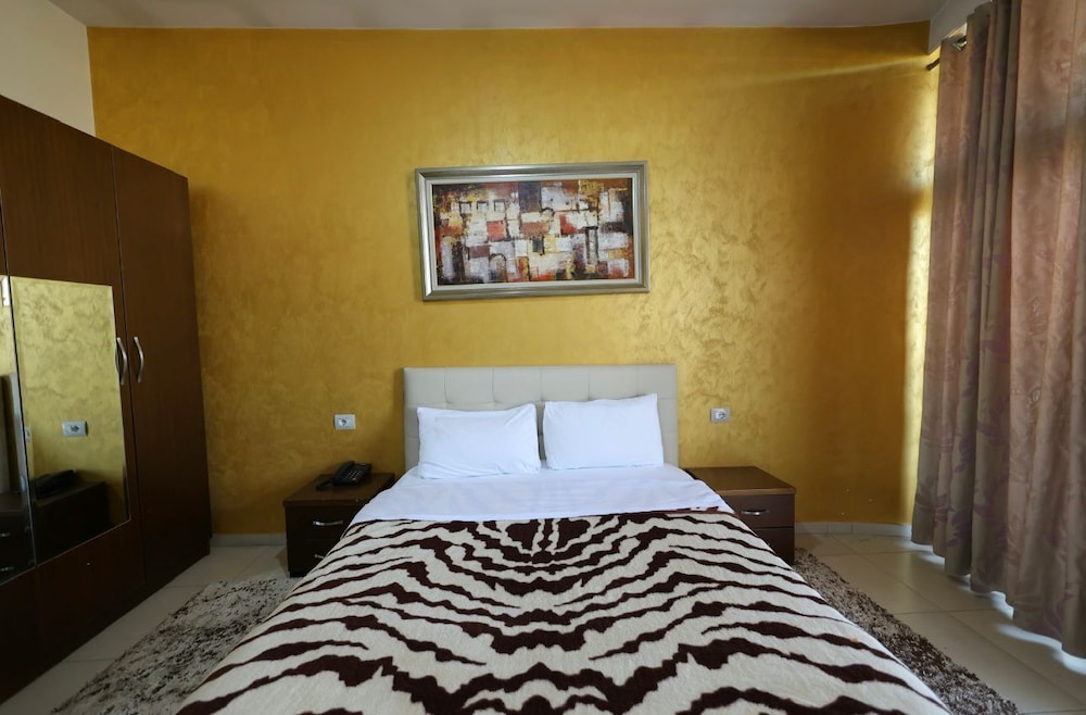 Hotel Gjuta 16/28