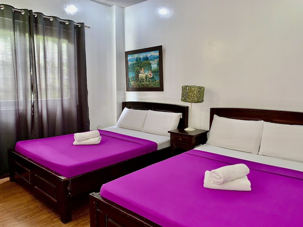 Family, 1 Single and 2 Double Beds
