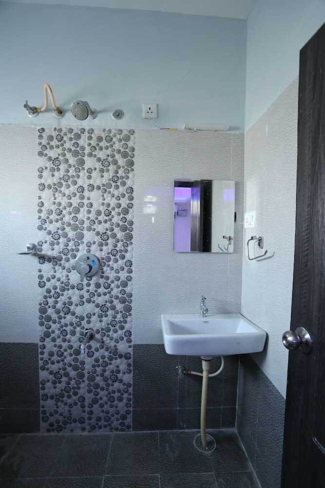 Hotel RR International 27/28