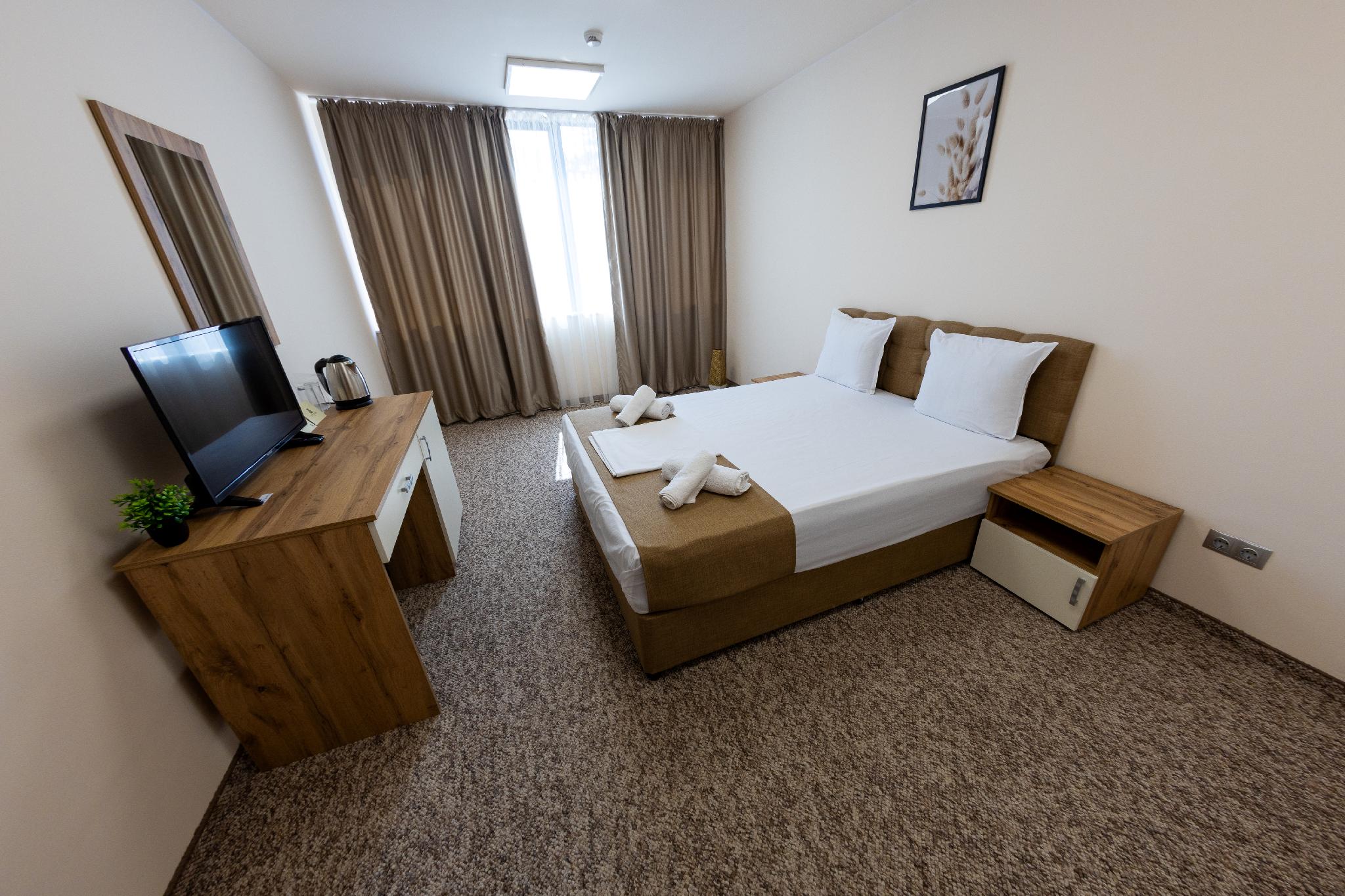 Room, Double Bed