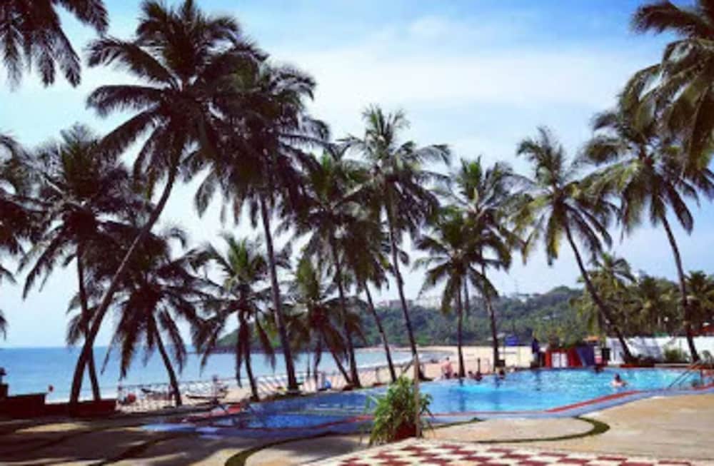 BOGMALLO BEACH RESORT 40/50