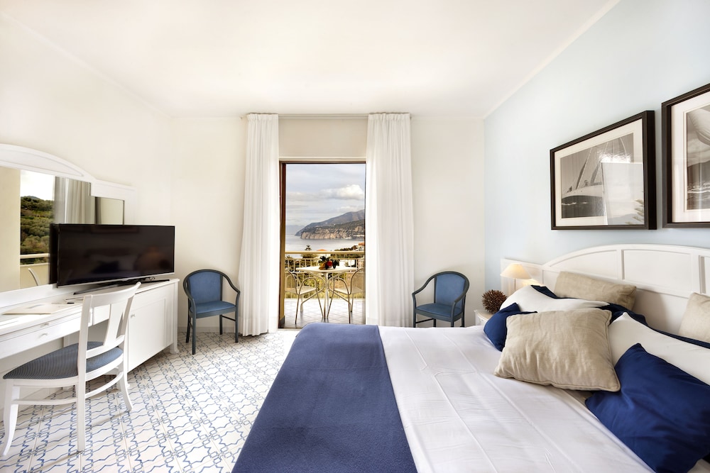 Grand Hotel Vesuvio Sorrento 25/72