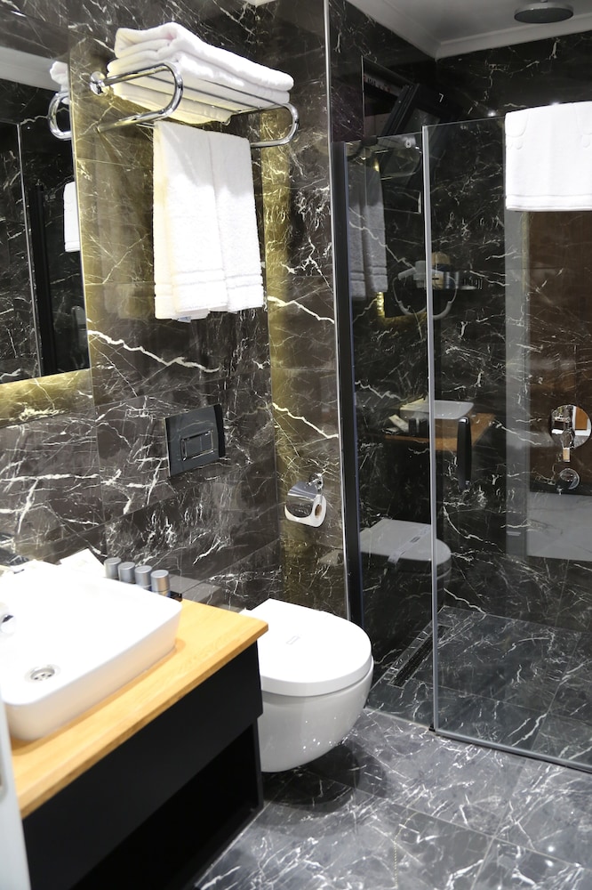 SAPANCA ALFA SUITES & SPA 66/67