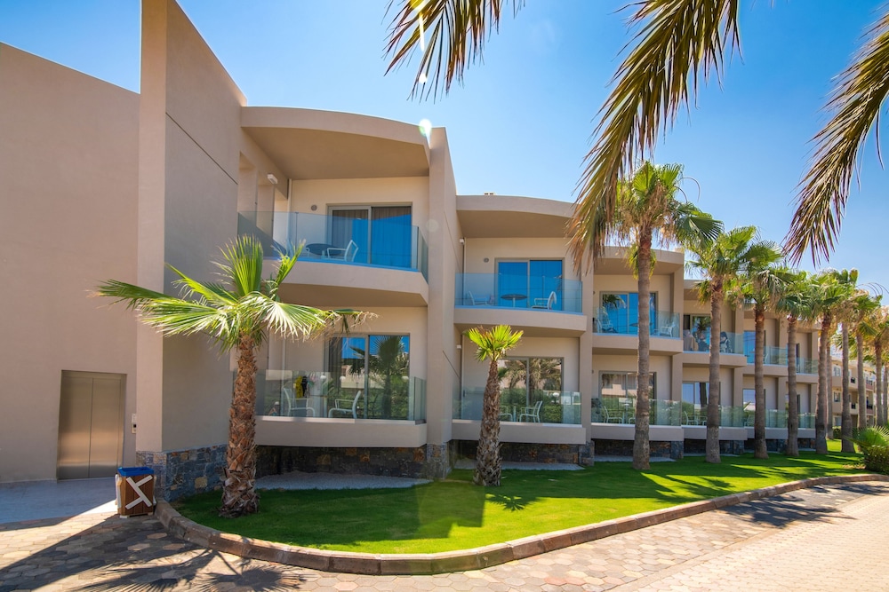 Aeolos Beach Resort Crete 89/92