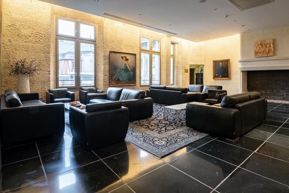 Hotel de Bourgtheroulde, Autograph Collection 32/38
