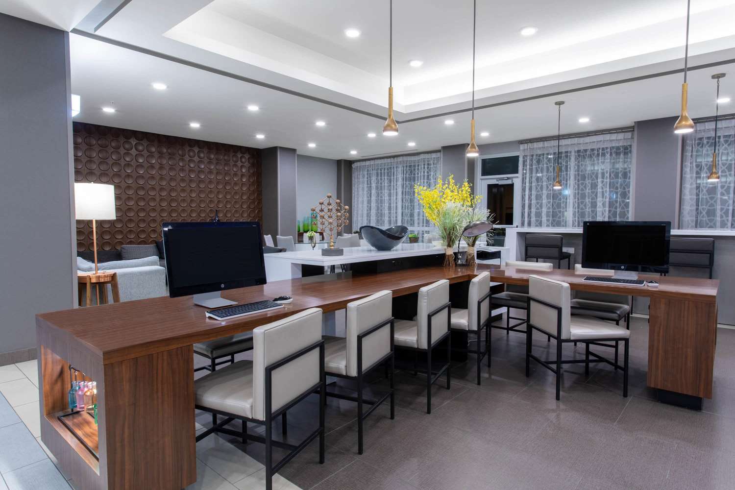 Hawthorn Suites by Wyndham Loveland 36/43