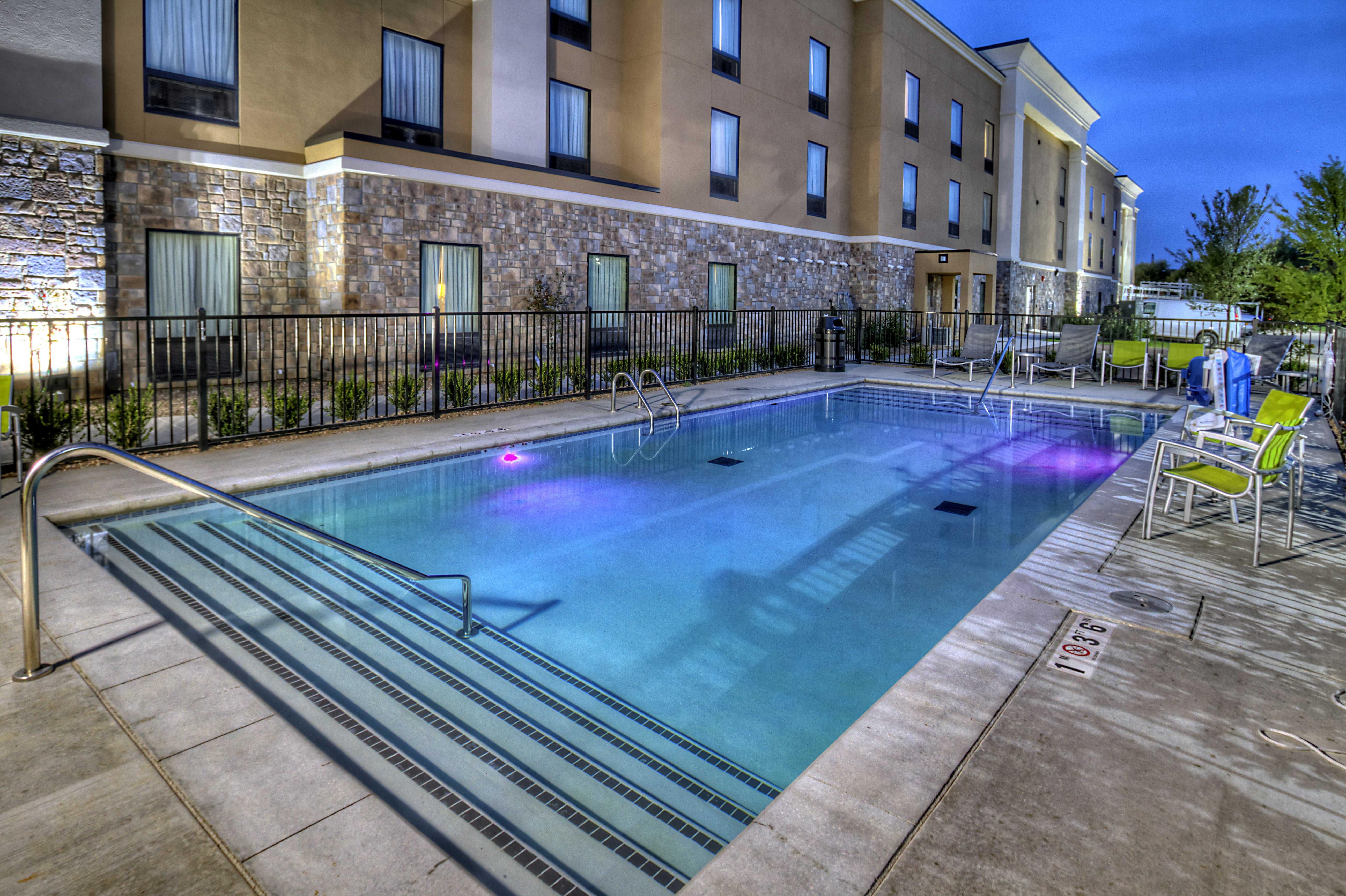 Hampton Inn And Suites Ada 19/19