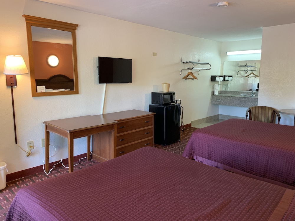 Regency Inn 27/49