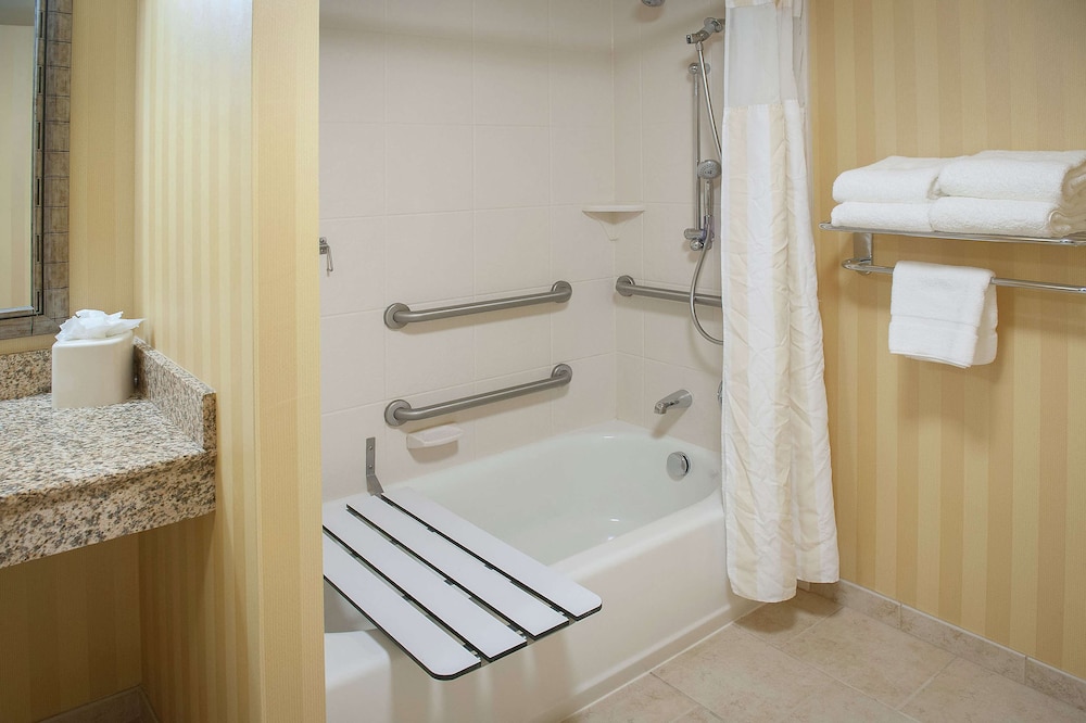 Hilton Garden Inn Pensacola Airport - Medical Center 16/47