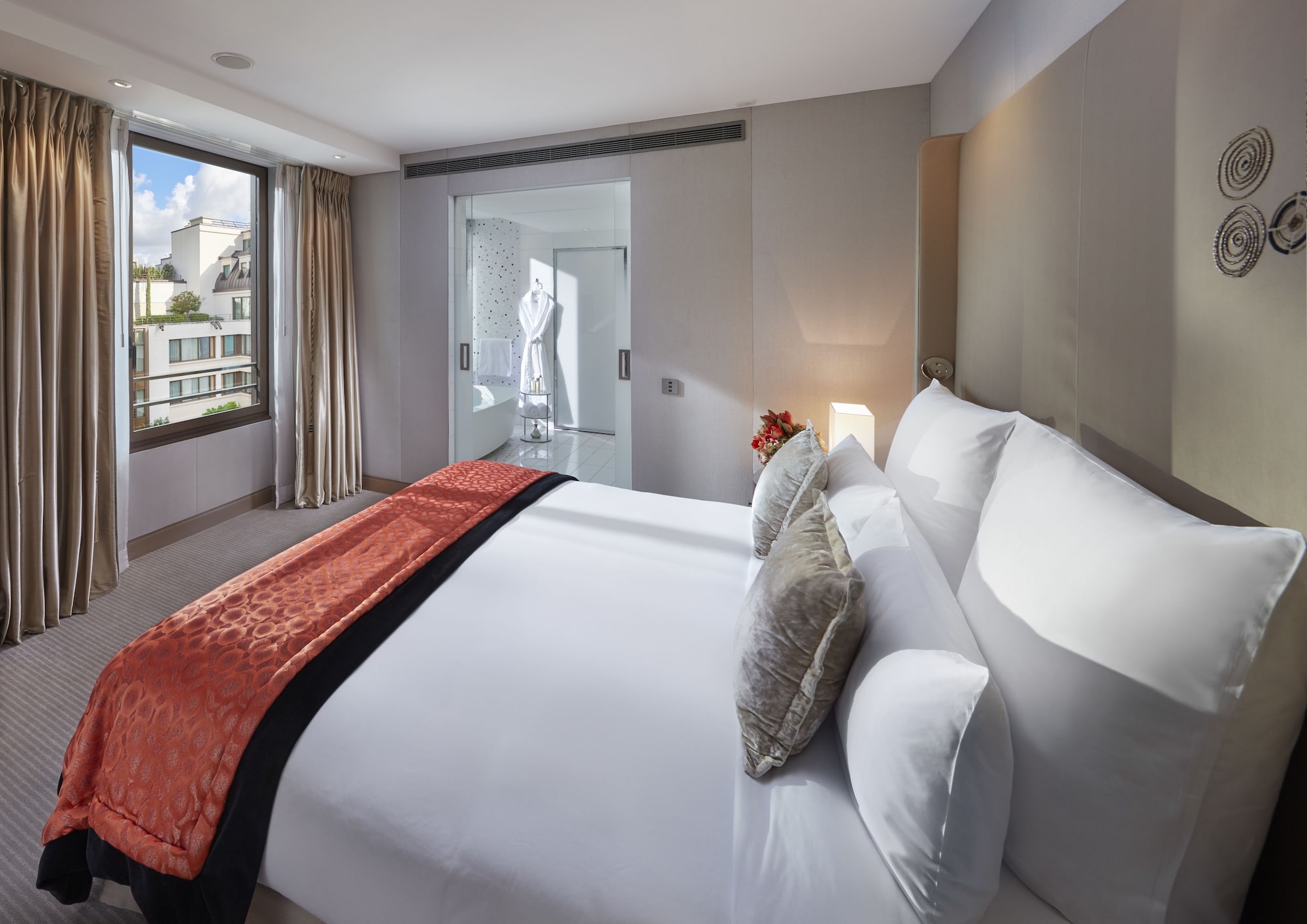 Couture, Suite, King and Twin Beds