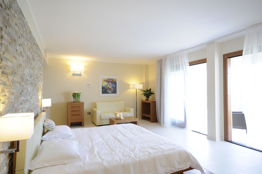 Del Faro Pugnochiuso Resort 17/64