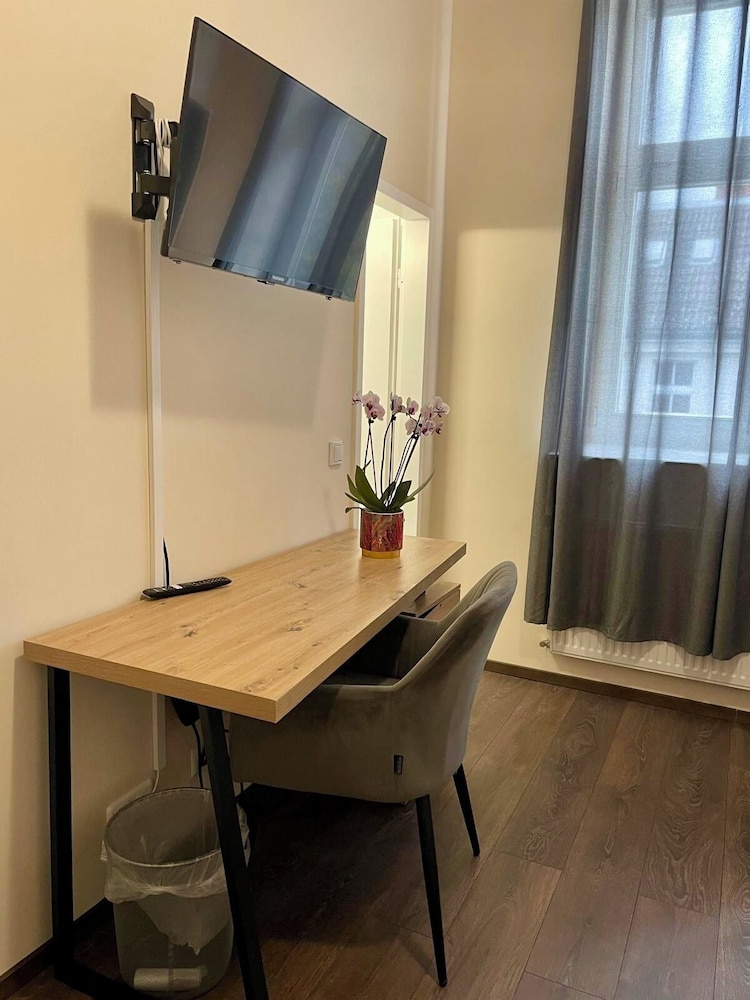 Hotel Aster 59/64